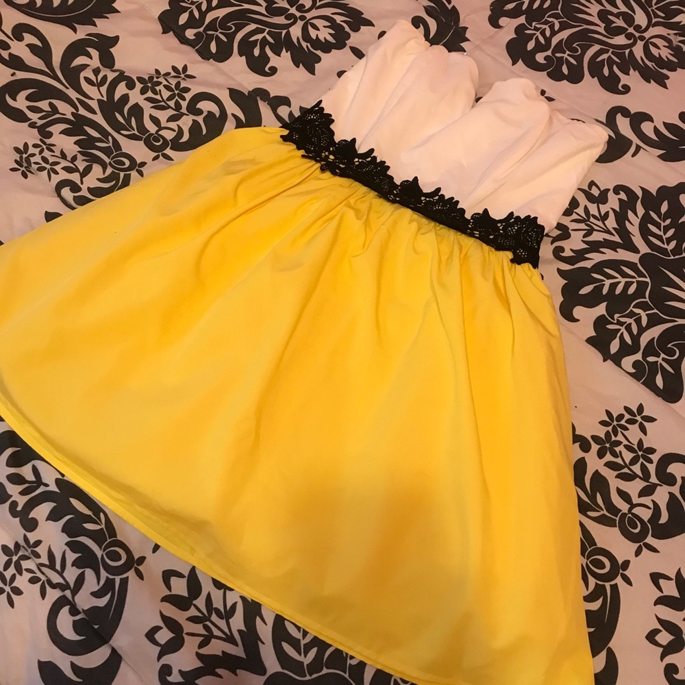 Yellow mini puffy dress